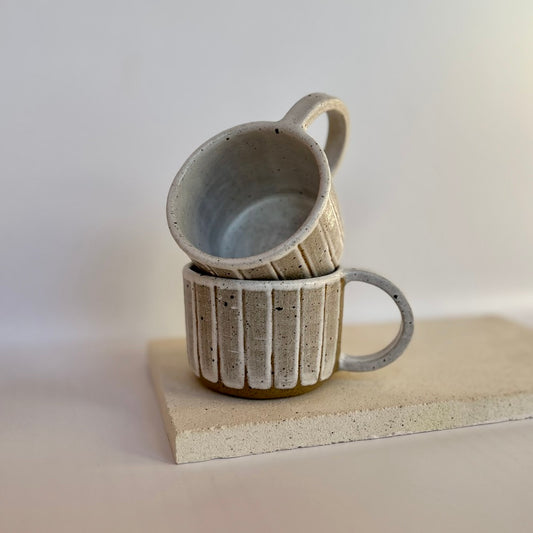 Mug ~ thin stripes | white
