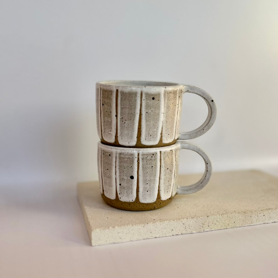 Mug ~ mid stripes | white