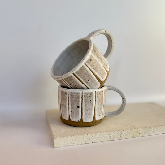 Mug ~ mid stripes | white