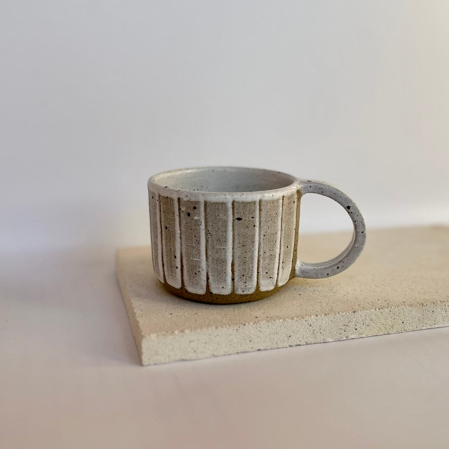 Mug ~ thin stripes | white