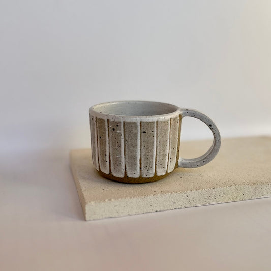 Mug ~ thin stripes | white