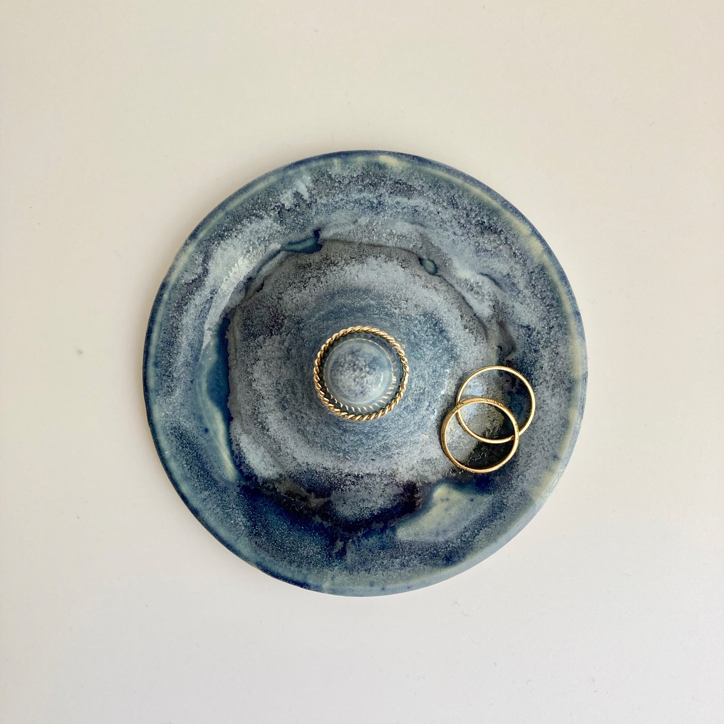 Ring holder / jewellery dish ~ blue swirl