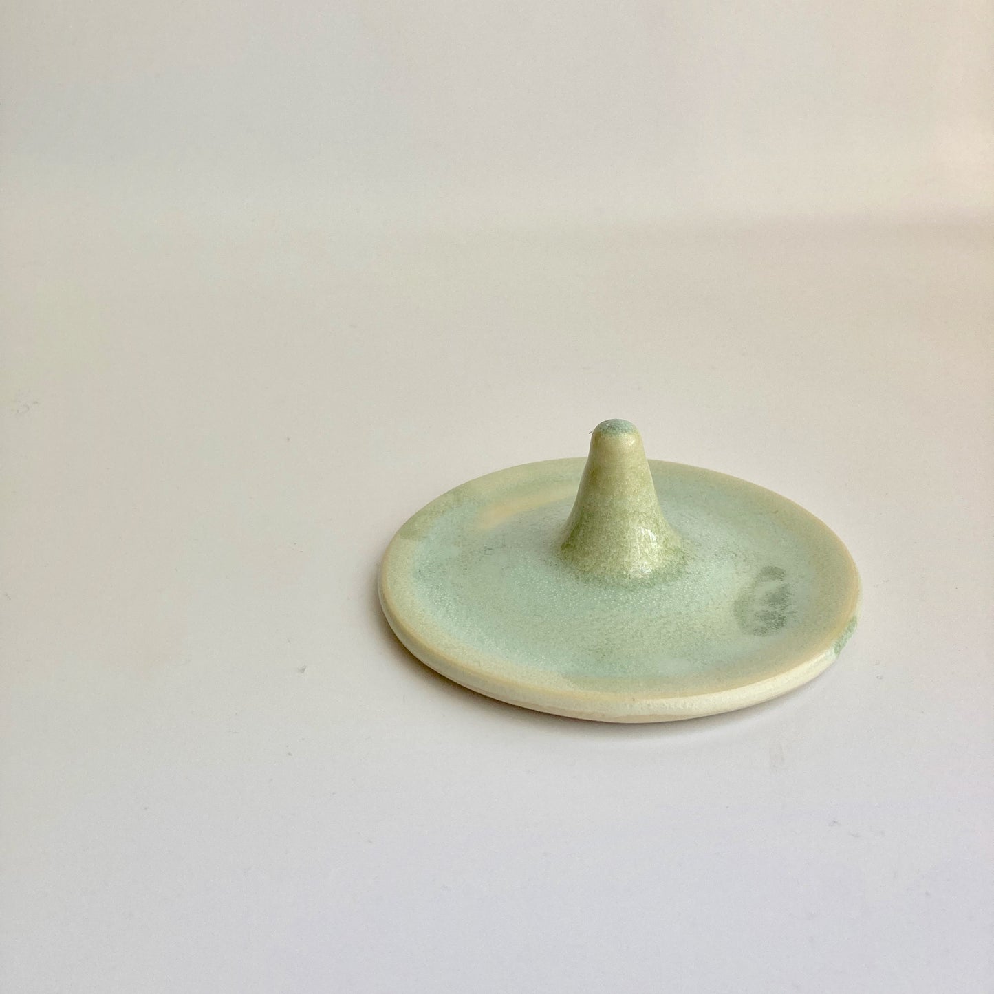 Ring holder / jewellery dish ~ sea breeze