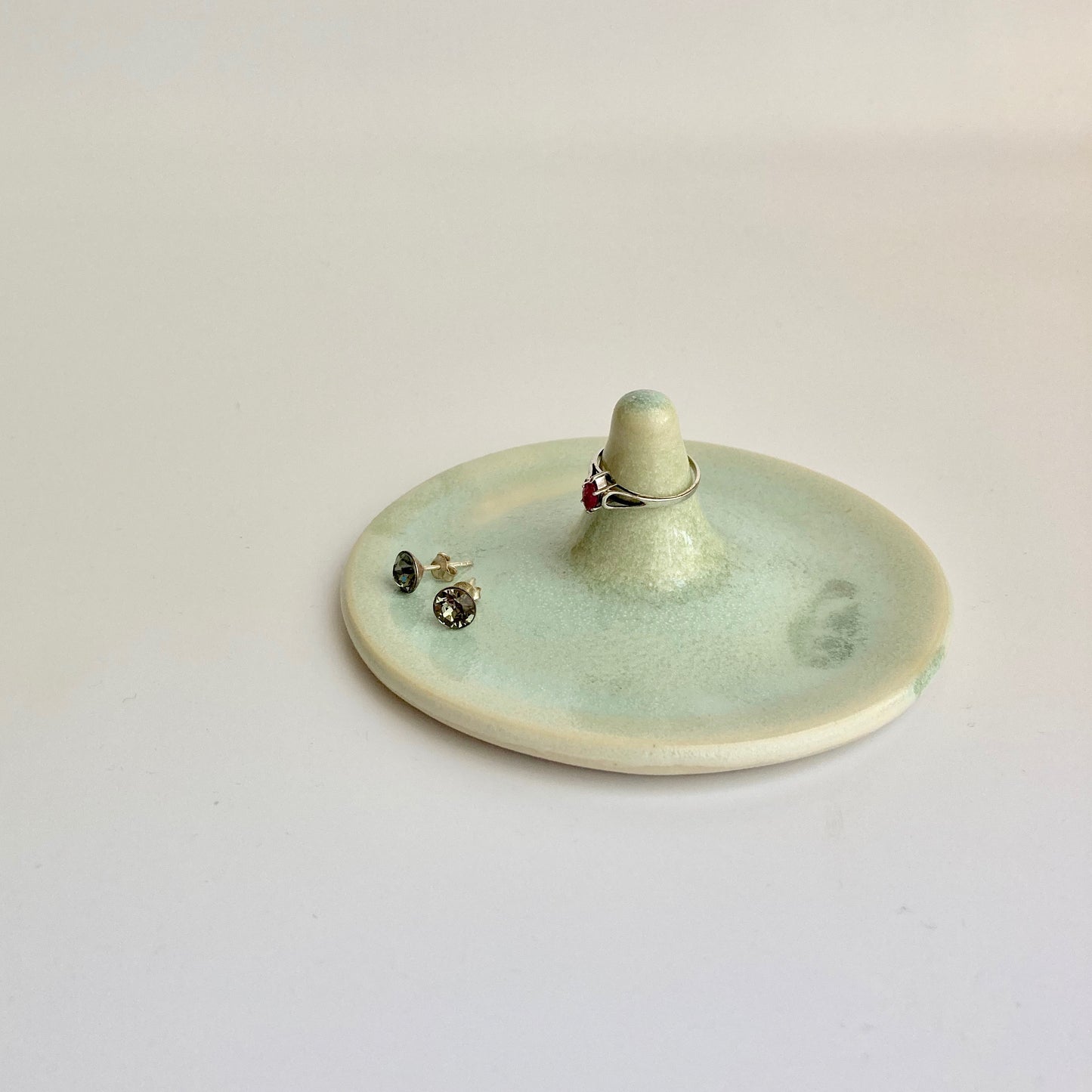 Ring holder / jewellery dish ~ sea breeze