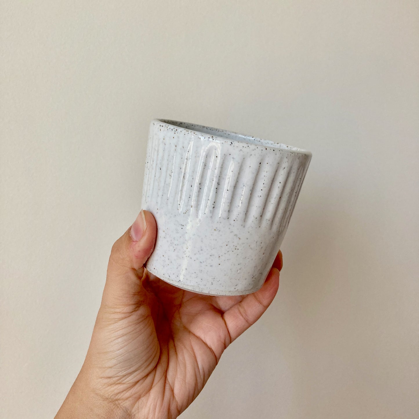 Tumbler ~ white speckle (top carved)