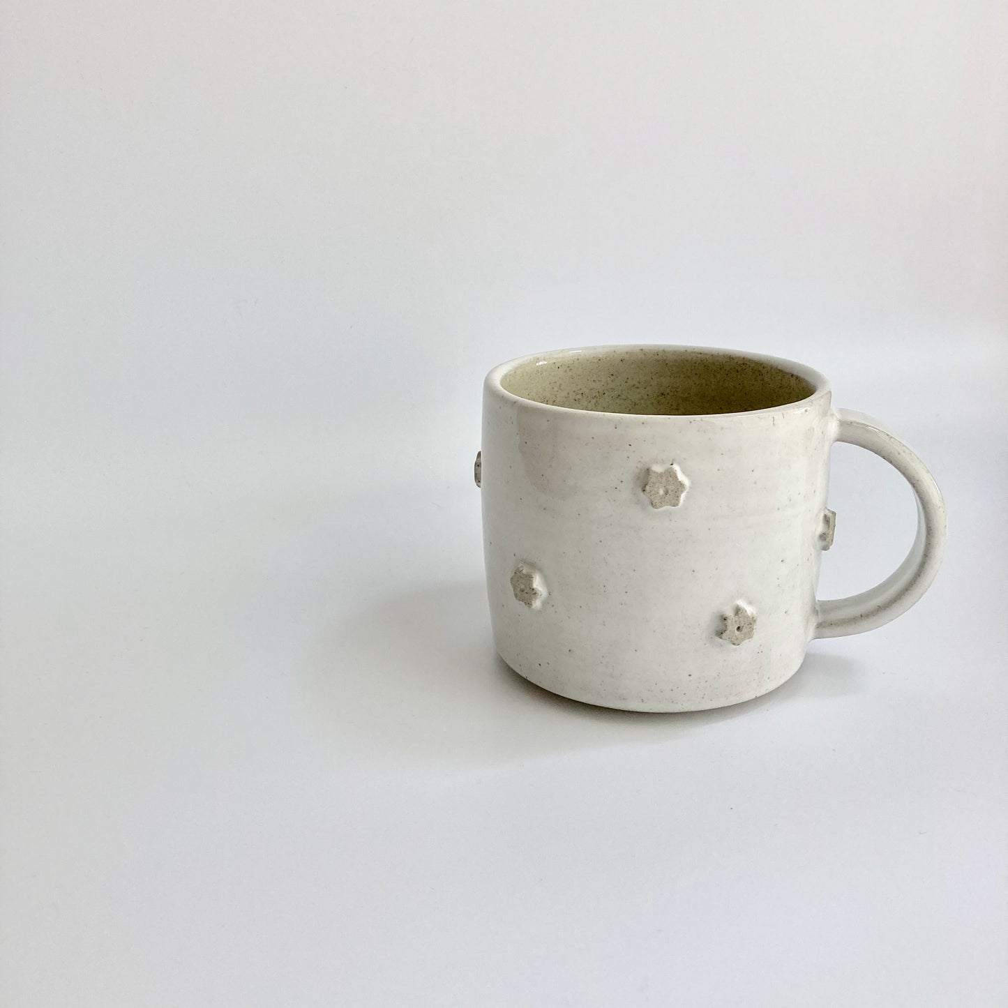 Mug ~ daisy (white)